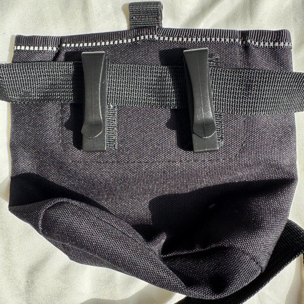 EUC eBasics Dog Treat Pouch for Training, Snack Reward Pouch, Black, Waist Belt - Picture 8 of 14